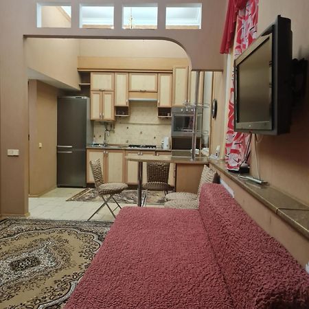 Apartamento Центр, Євгена Коновальця, 3 Lutsʼk Exterior foto