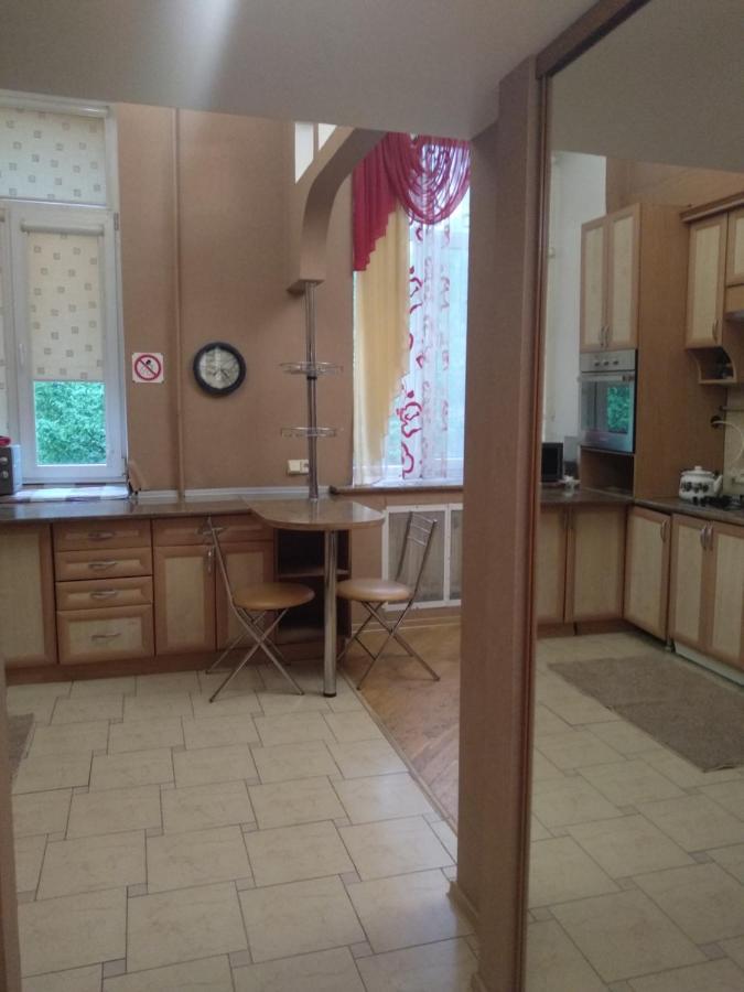 Apartamento Центр, Євгена Коновальця, 3 Lutsʼk Exterior foto